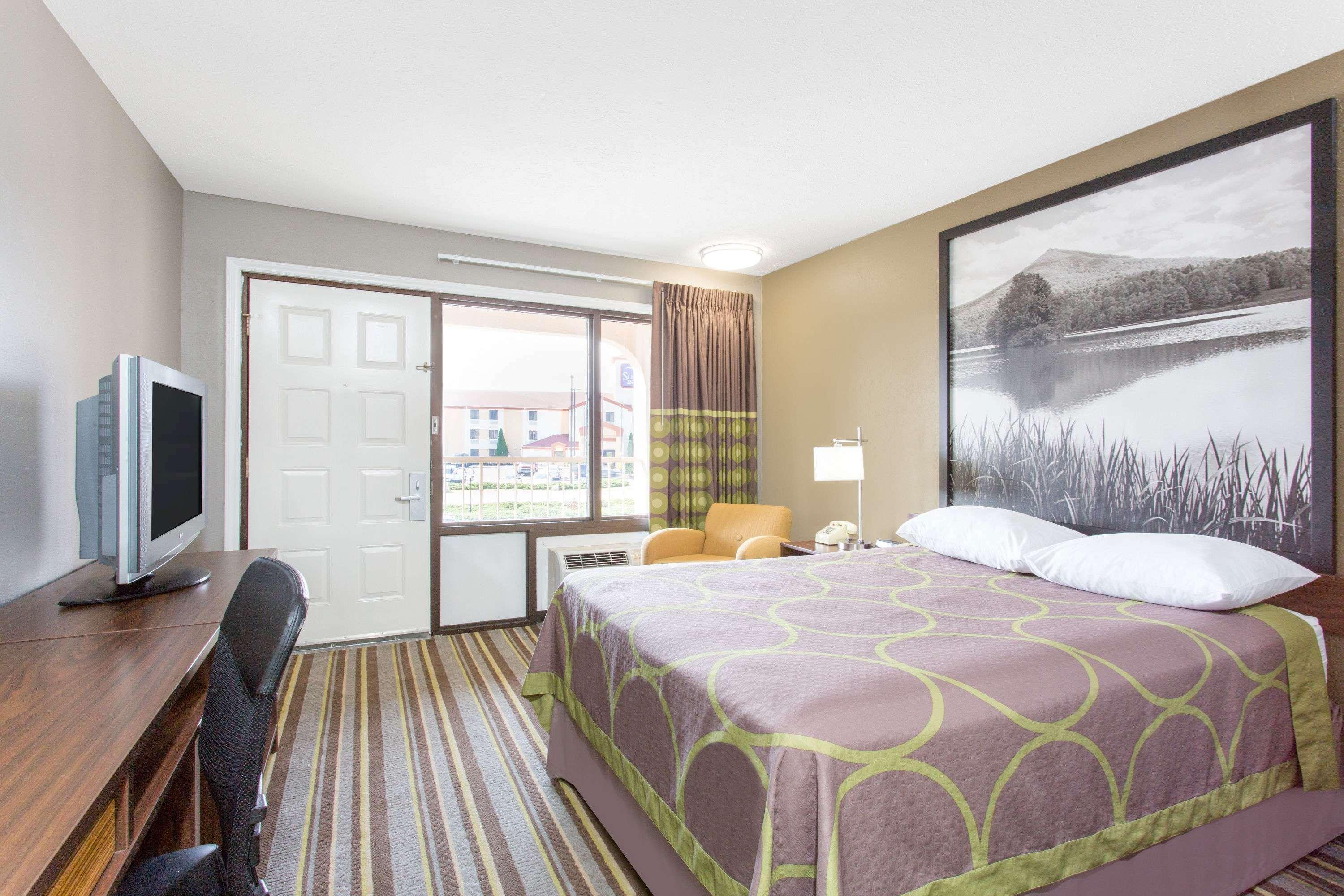 Super 8 By Wyndham Wytheville Buitenkant foto