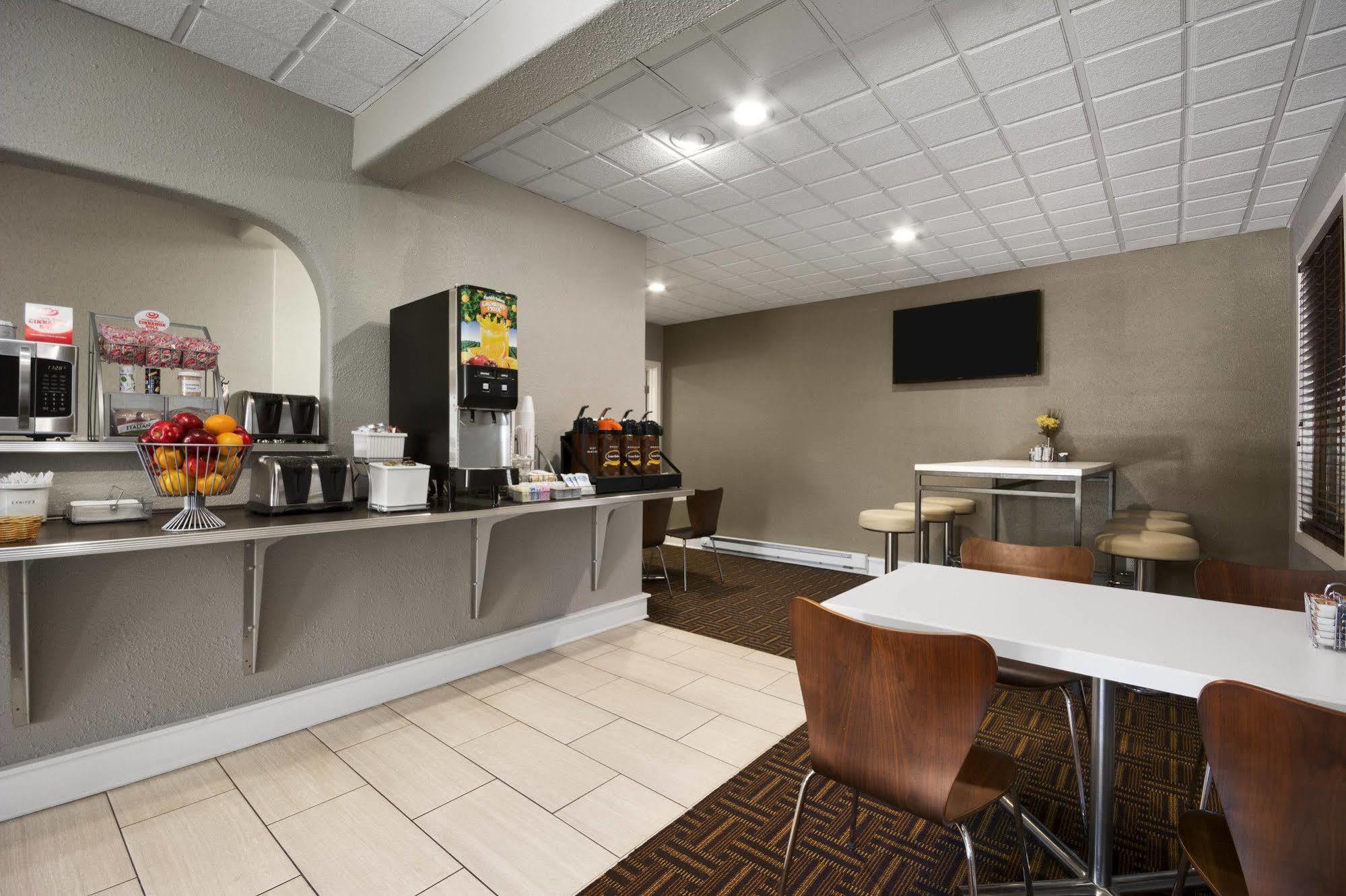Super 8 By Wyndham Wytheville Buitenkant foto